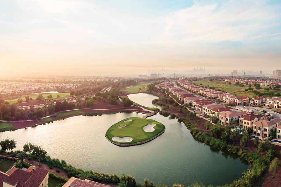 Verdant surroundings with 15 lakes